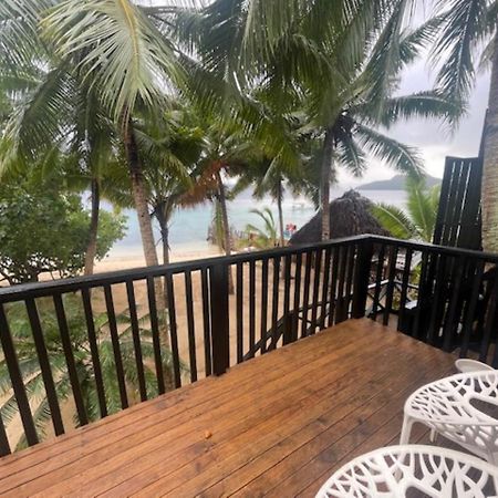 Tongan Beach Resort Utungake Exteriör bild