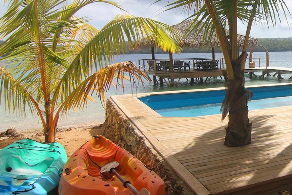 Tongan Beach Resort Utungake Exteriör bild