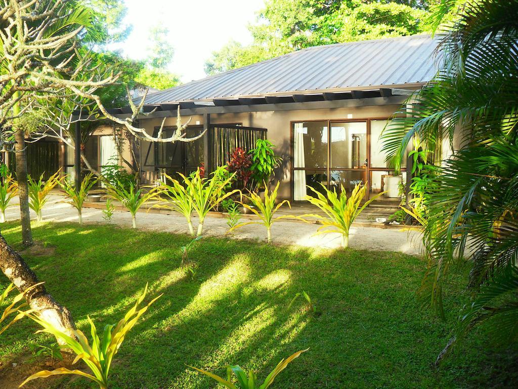 Tongan Beach Resort Utungake Rum bild